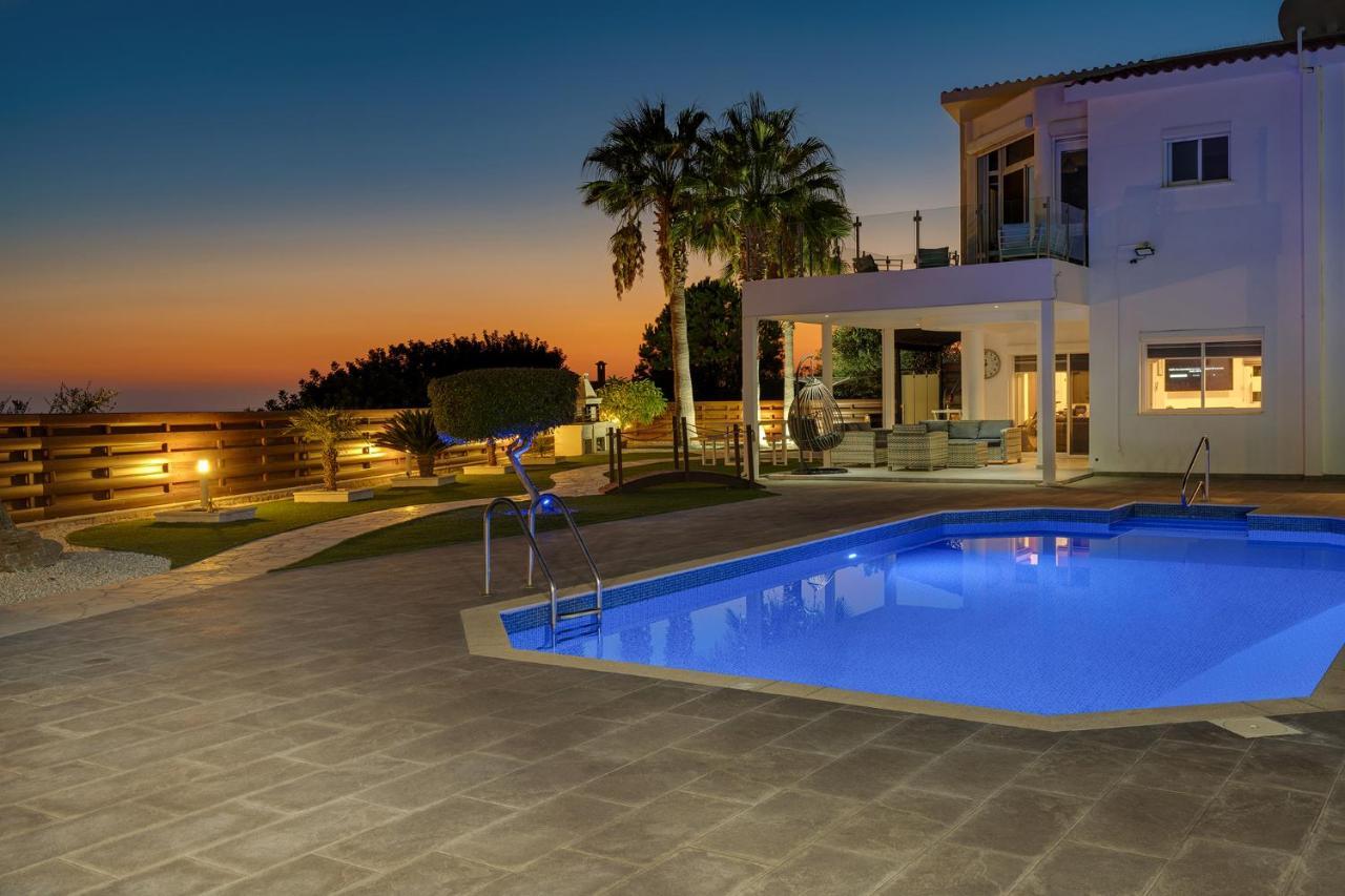 Villa Prasino Coral Bay Exterior photo